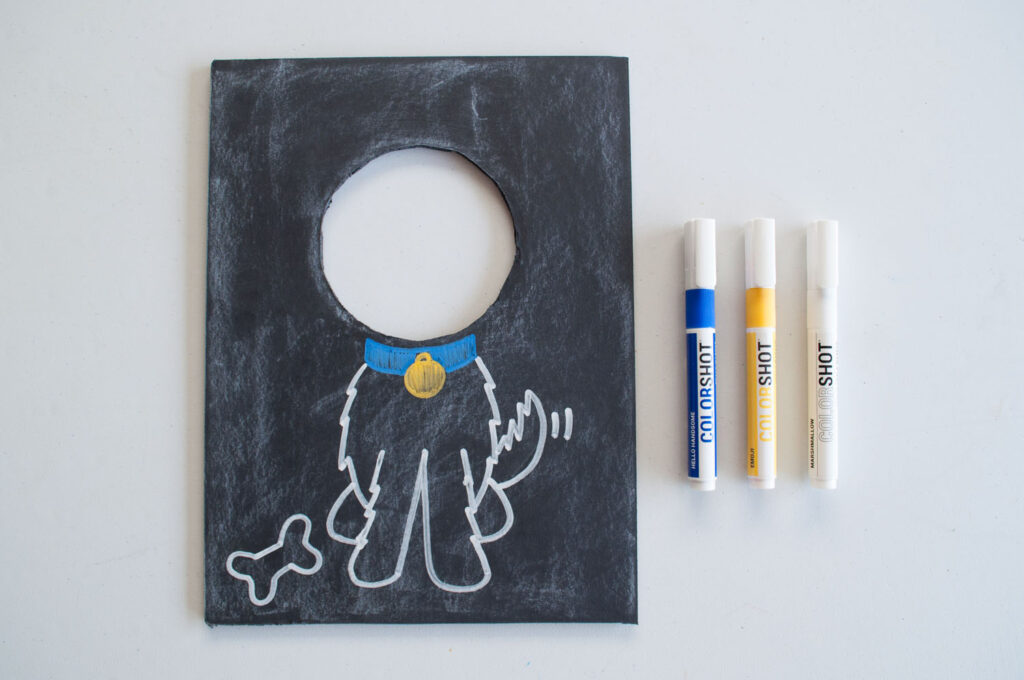 Drawing dog doodle using COLORSHOT chalk paint markers