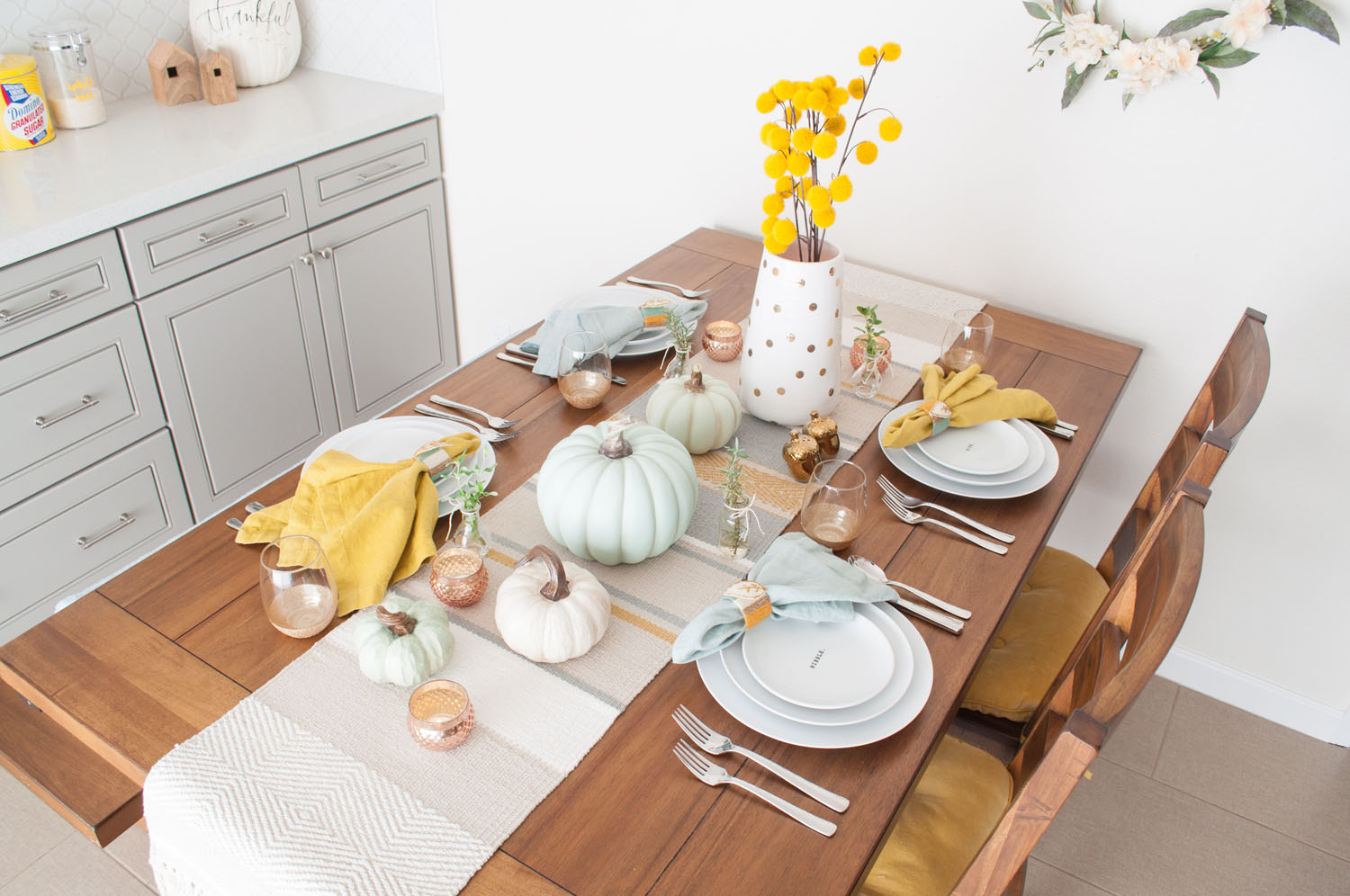 https://www.freshlyfuji.com/wp-content/uploads/2020/11/Thanksgiving-Table-1645-1.jpg